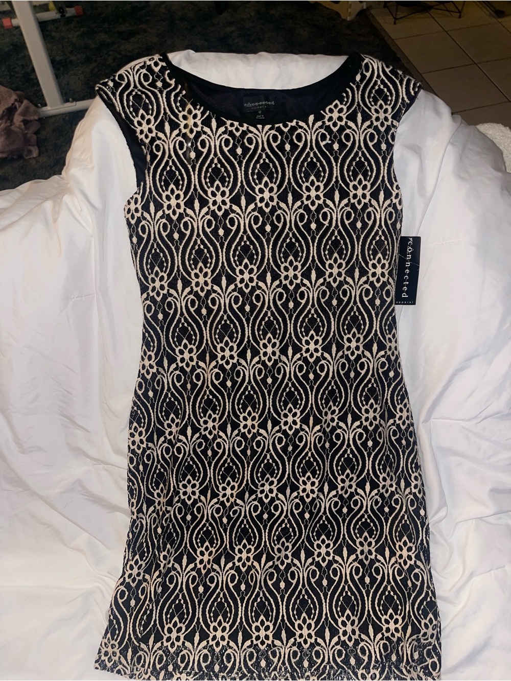 connected apparel Black & Cream Lace-Overlay Sheath Dress